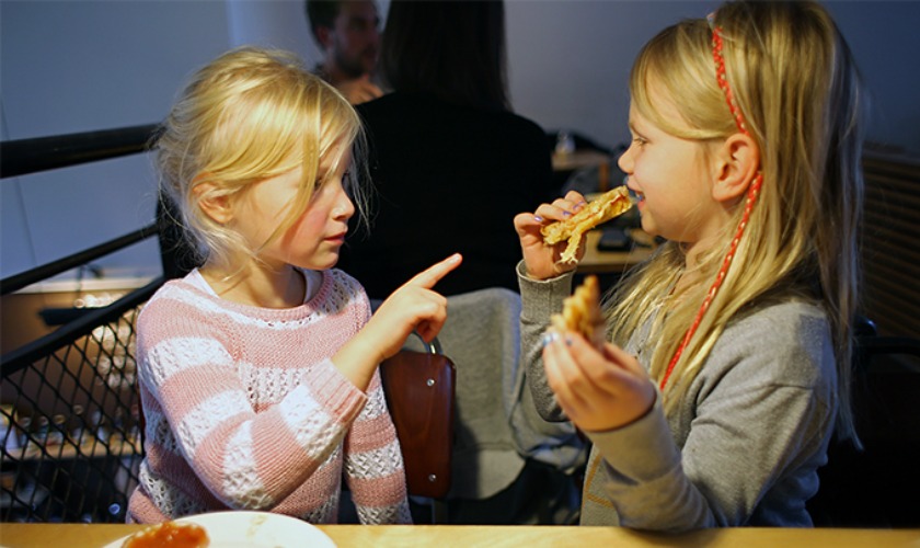 Zelfgemaakte ketchup en súpertaart bij Hopper